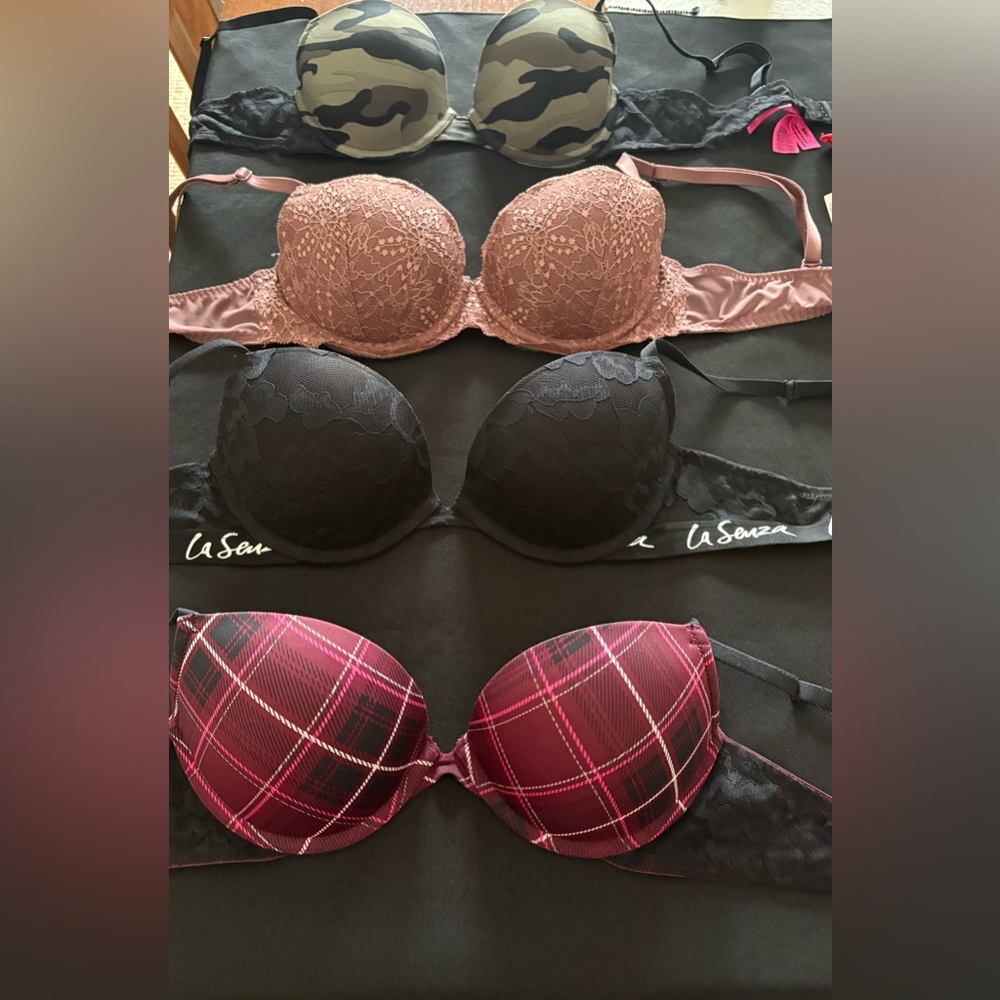 Women's Intimates Bras - Picture 2 of 3
